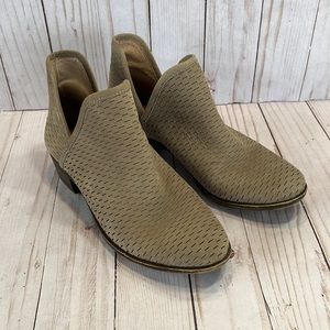 Lucky Brand Size 6 Booties Tan